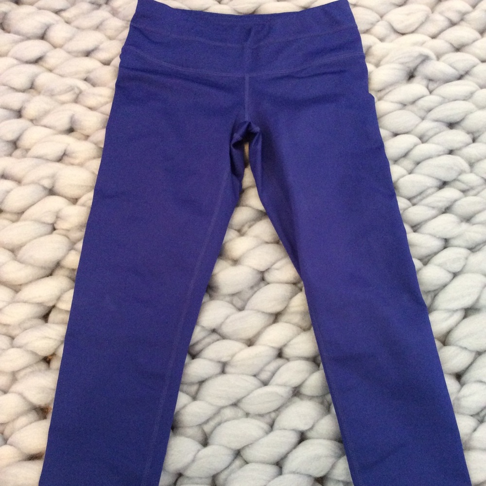 Athleta royal blue crops EUC